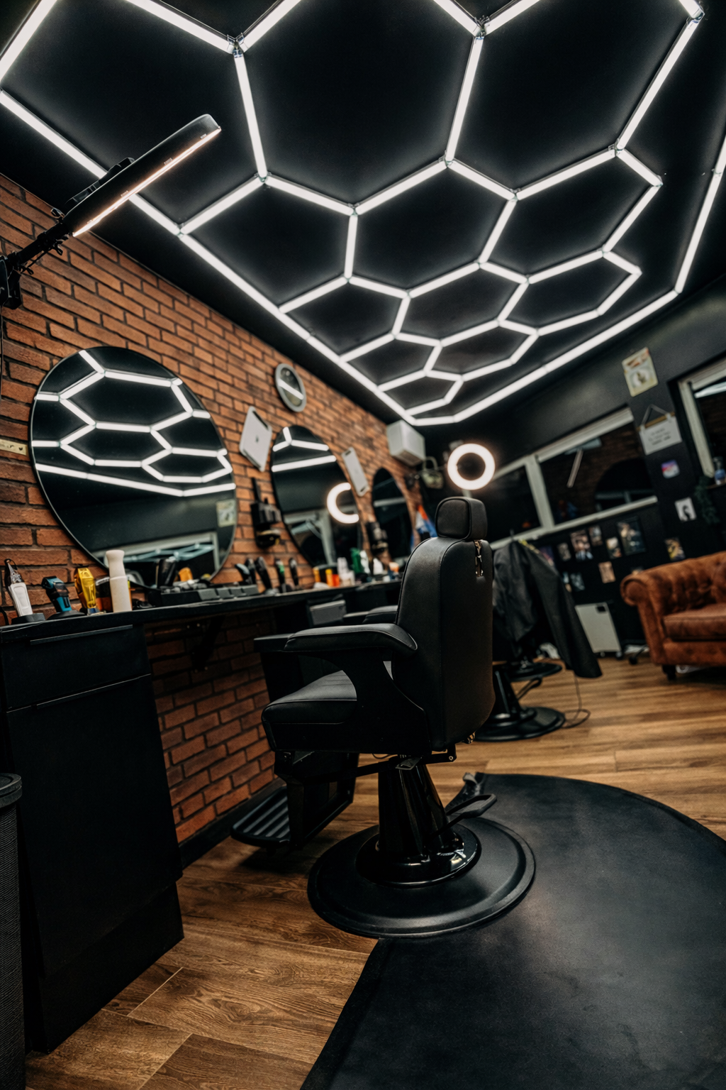 Formation barbier et coiffeur au sein du salon SolaBarber'Shop à La Louvière